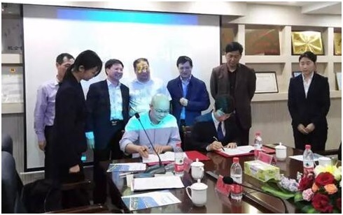 大发（中国）侨亚大发在线登录参加赴日护理技能实习项目推介会并签署战略合作协议
