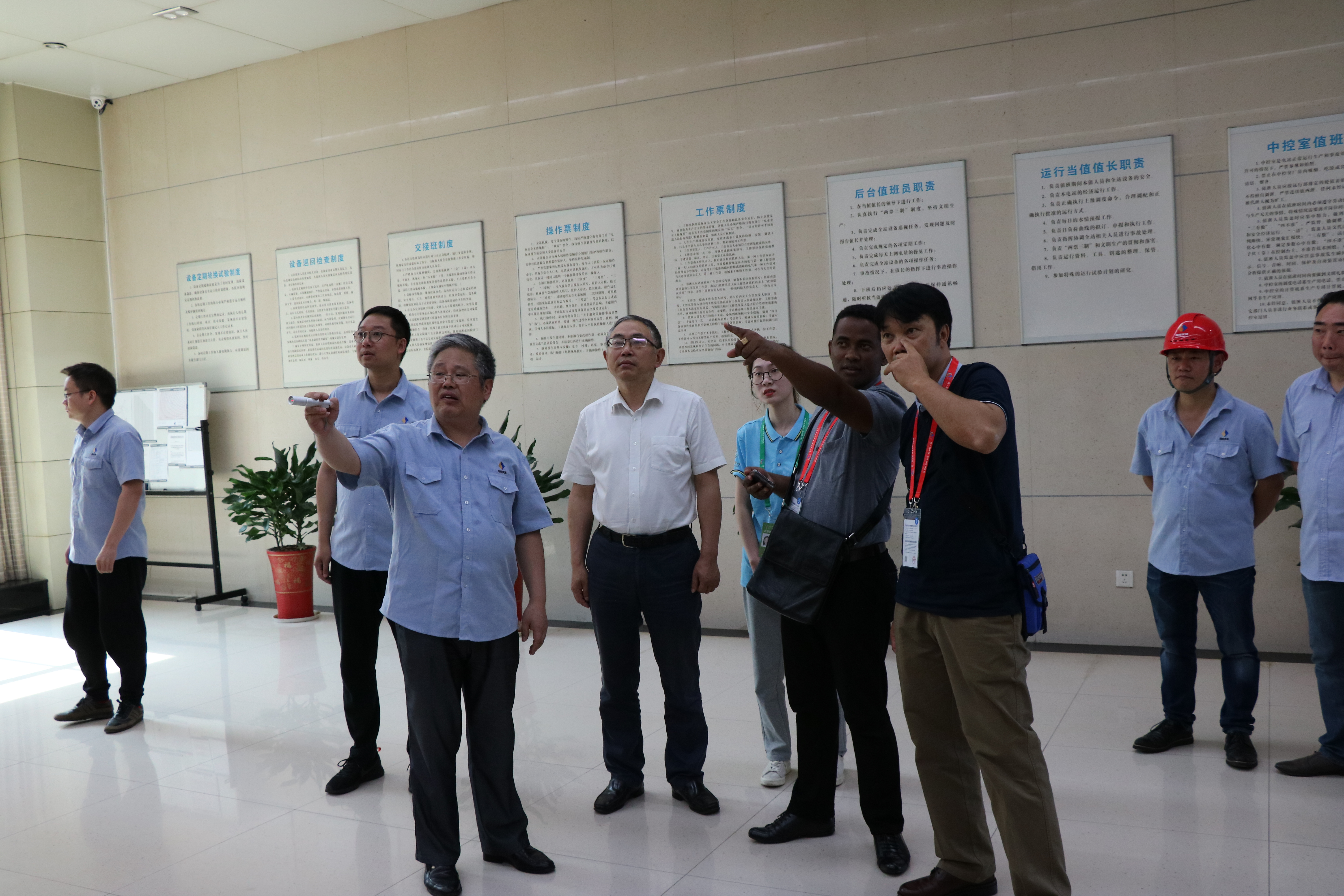 中非经贸博览会马达加斯加共和国参会人员参观株洲航电分大发在线登录