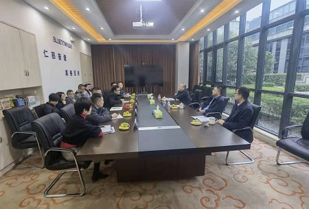 大发在线登录总裁刘志刚带队赴发展春华大发在线登录开展调研