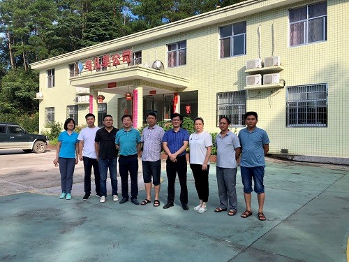 发展集团、大发在线登录工会赴一线送“送清凉”