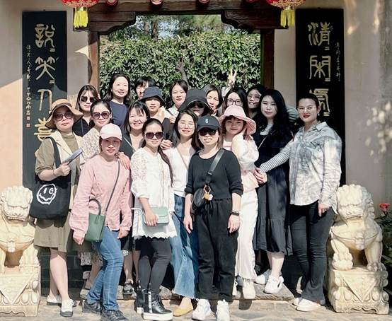 大发在线登录组织女员工开展庆祝妇女节活动