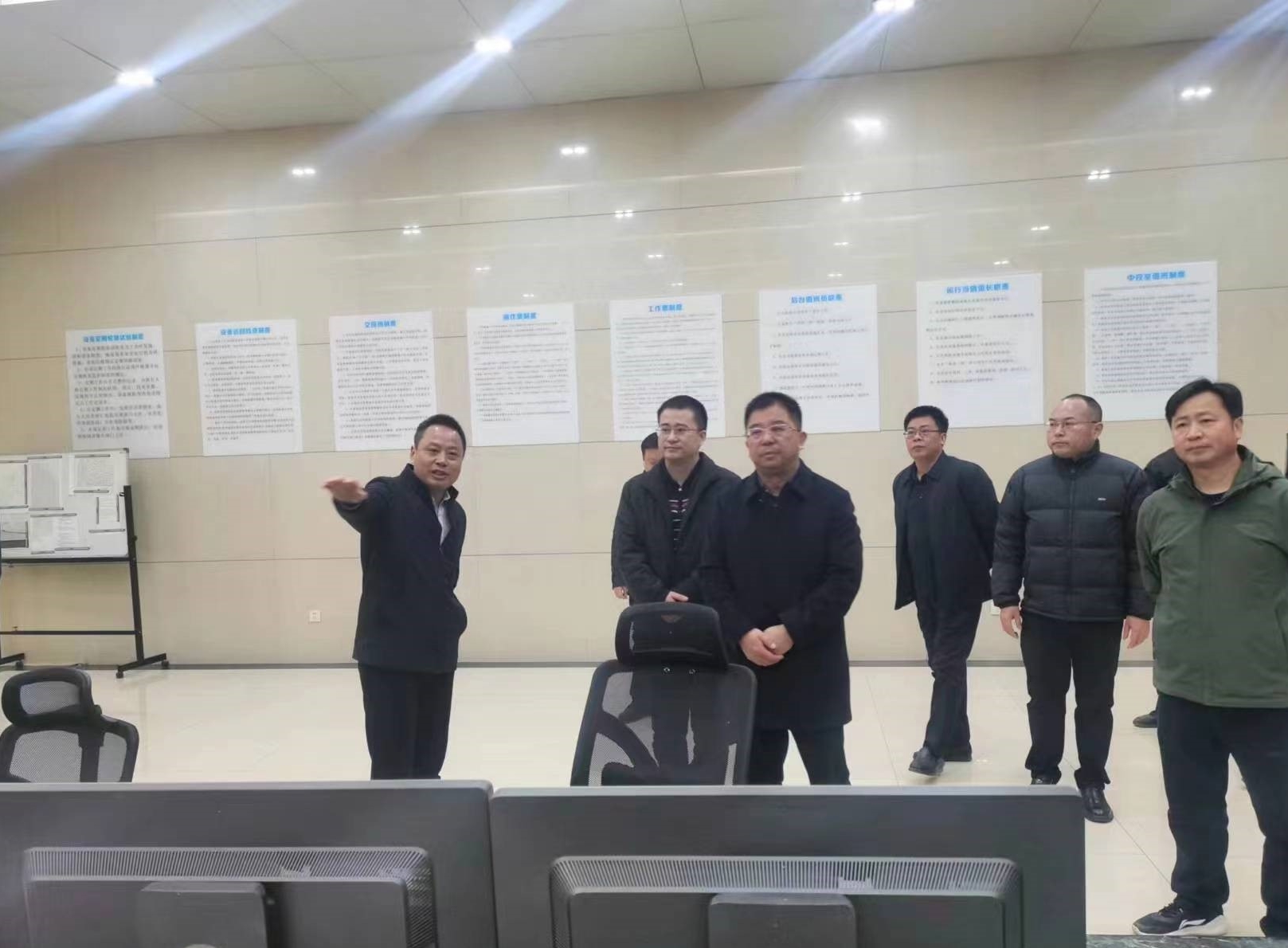 刘志刚带队赴株洲航电分大发在线登录检查并看望慰问一线职工